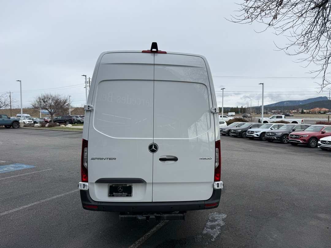 2025 Mercedes-Benz Sprinter 4500 Extended Cargo 170 in. WB - Image 3