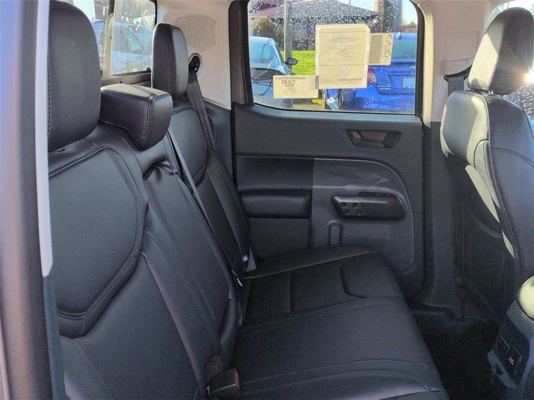 2026 Ford Maverick Lariat - Image 28