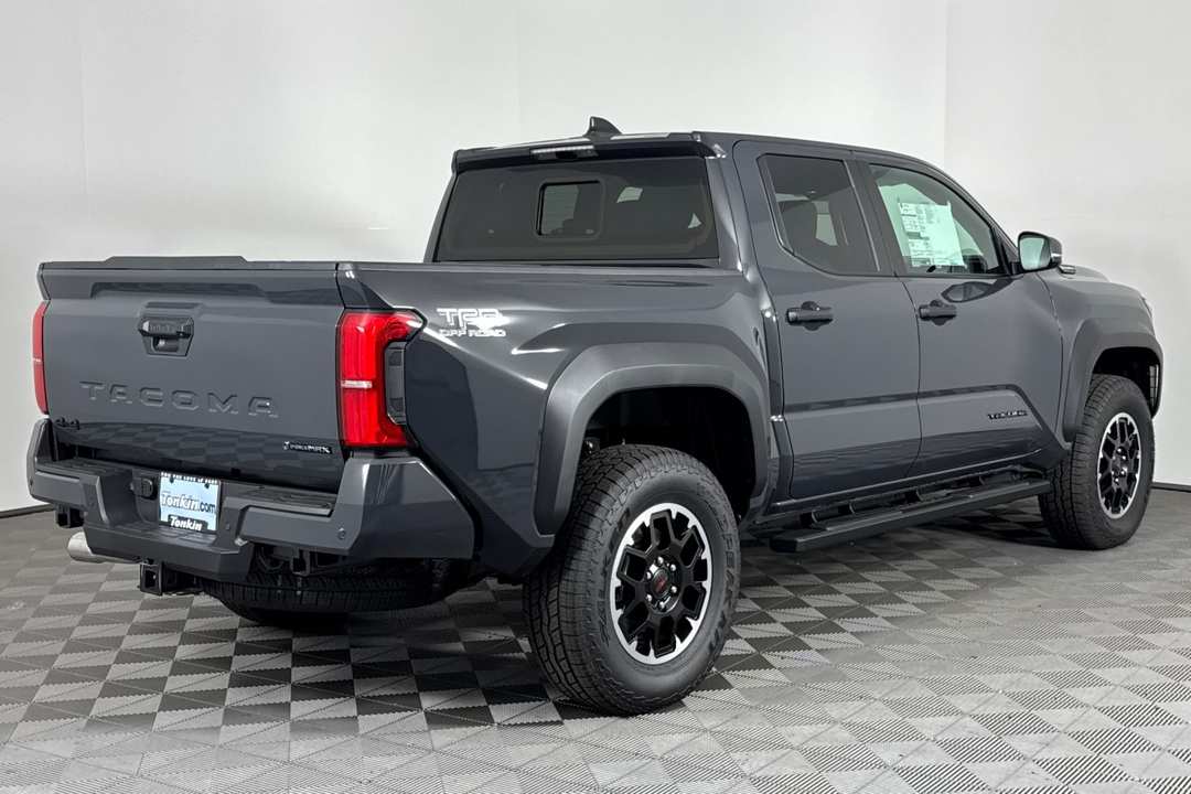 2025 Toyota Tacoma TRD Off Road - Image 4