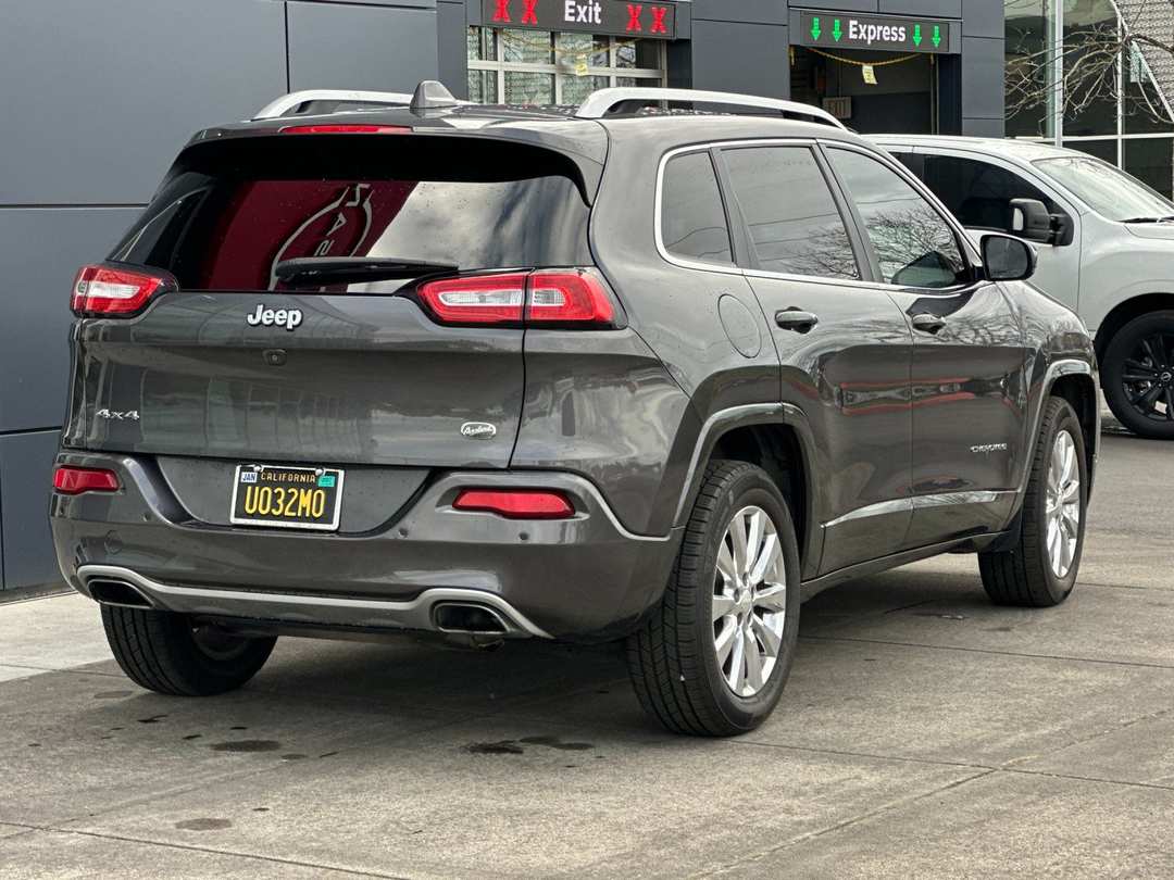 2018 Jeep Cherokee Overland - Image 3