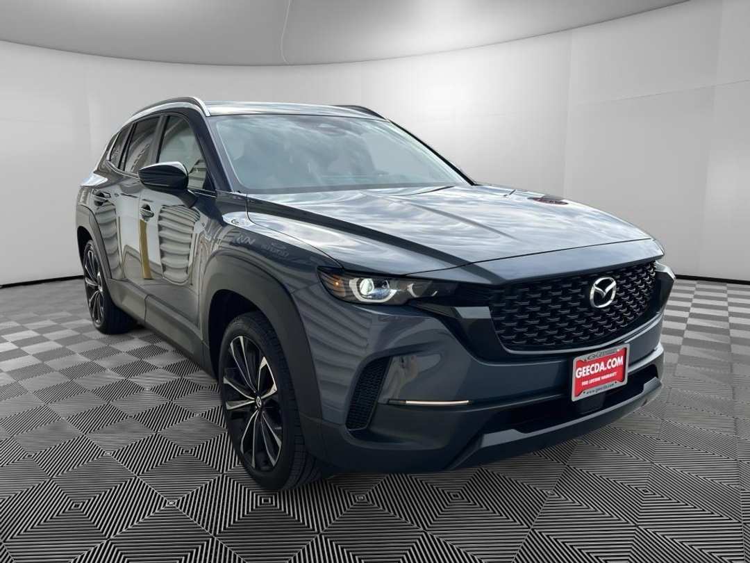 2025 MAZDA Cx-50 Preferred Package - Image 3
