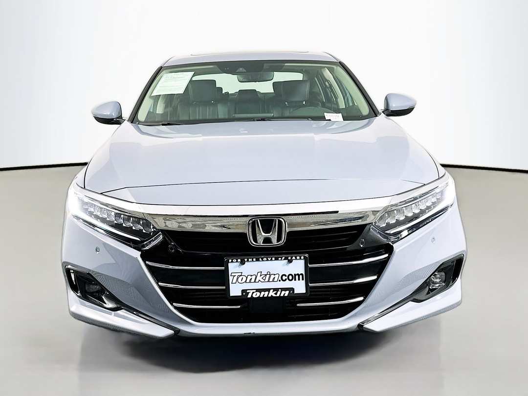 2022 Honda Accord Touring 2.0T - Image 2