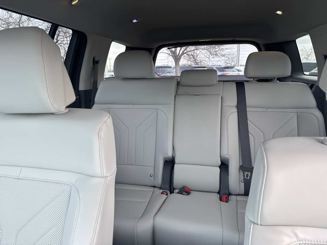 2024 Hyundai Santa Fe SEL - Image 13