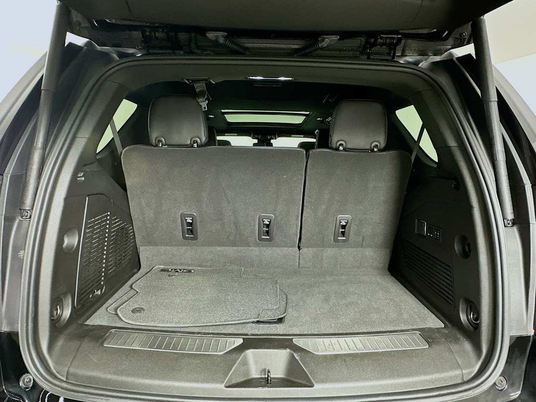 2024 GMC Yukon Denali - Image 29