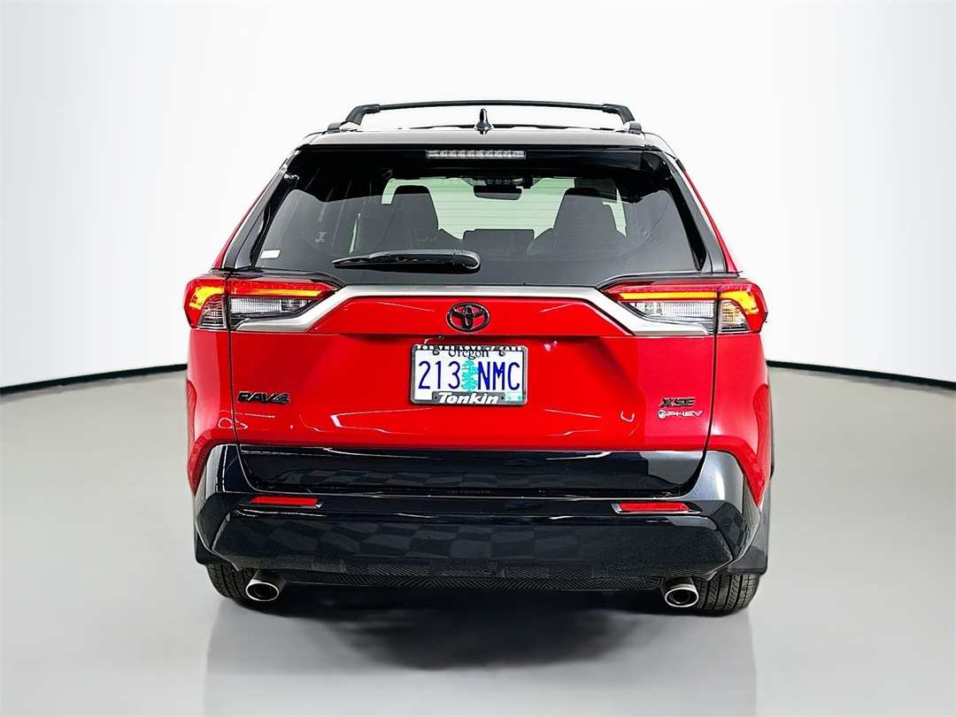 2025 Toyota Rav4 XSE - Image 6