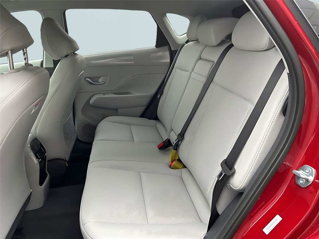 2026 Hyundai Kona SEL Premium - Image 10