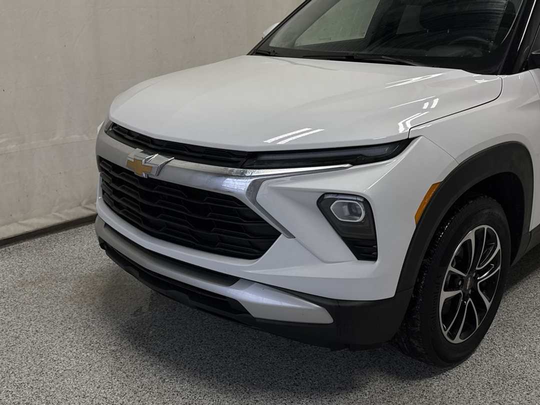 2025 Chevrolet Trailblazer LT - Image 3