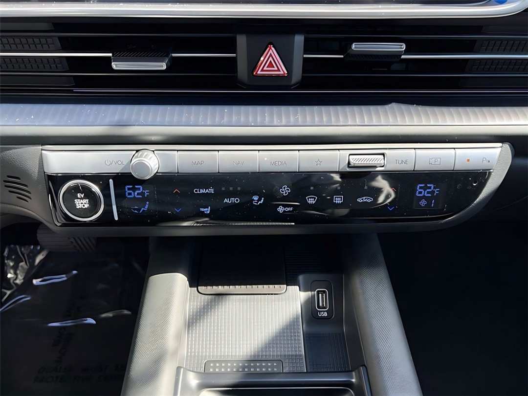 2025 Hyundai Ioniq 6 SEL - Image 20