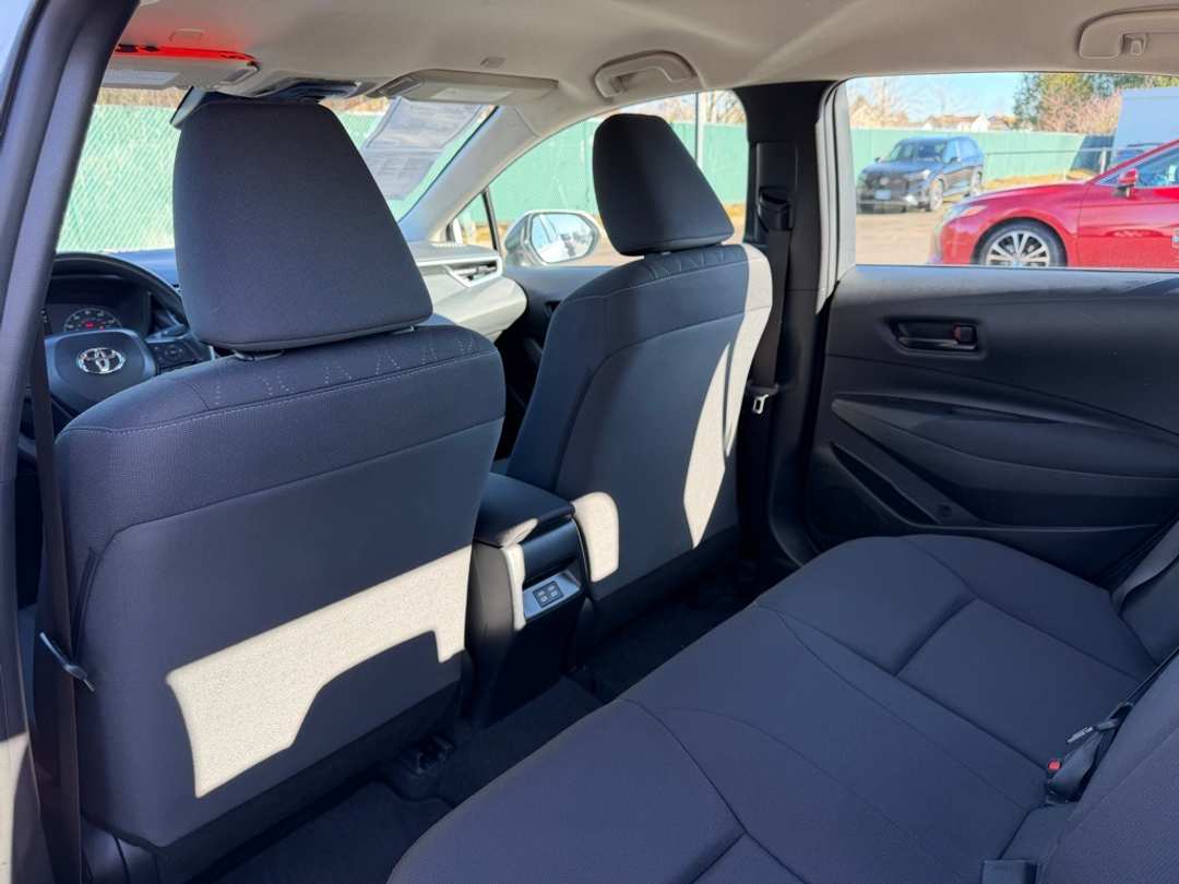 2024 Toyota Corolla LE - Image 31