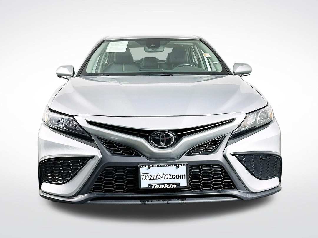 2023 Toyota Camry SE - Image 2