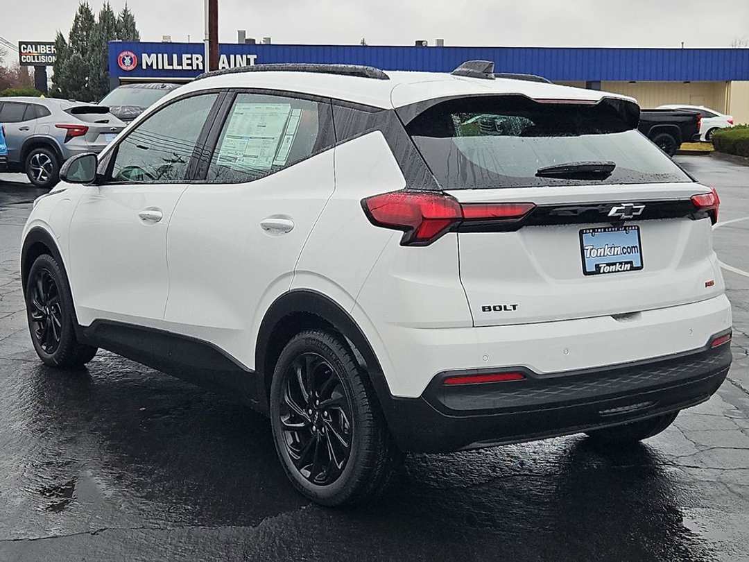 2027 Chevrolet Bolt Ev - Image 4