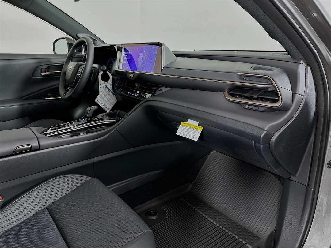 2026 Toyota Crown Platinum - Image 31