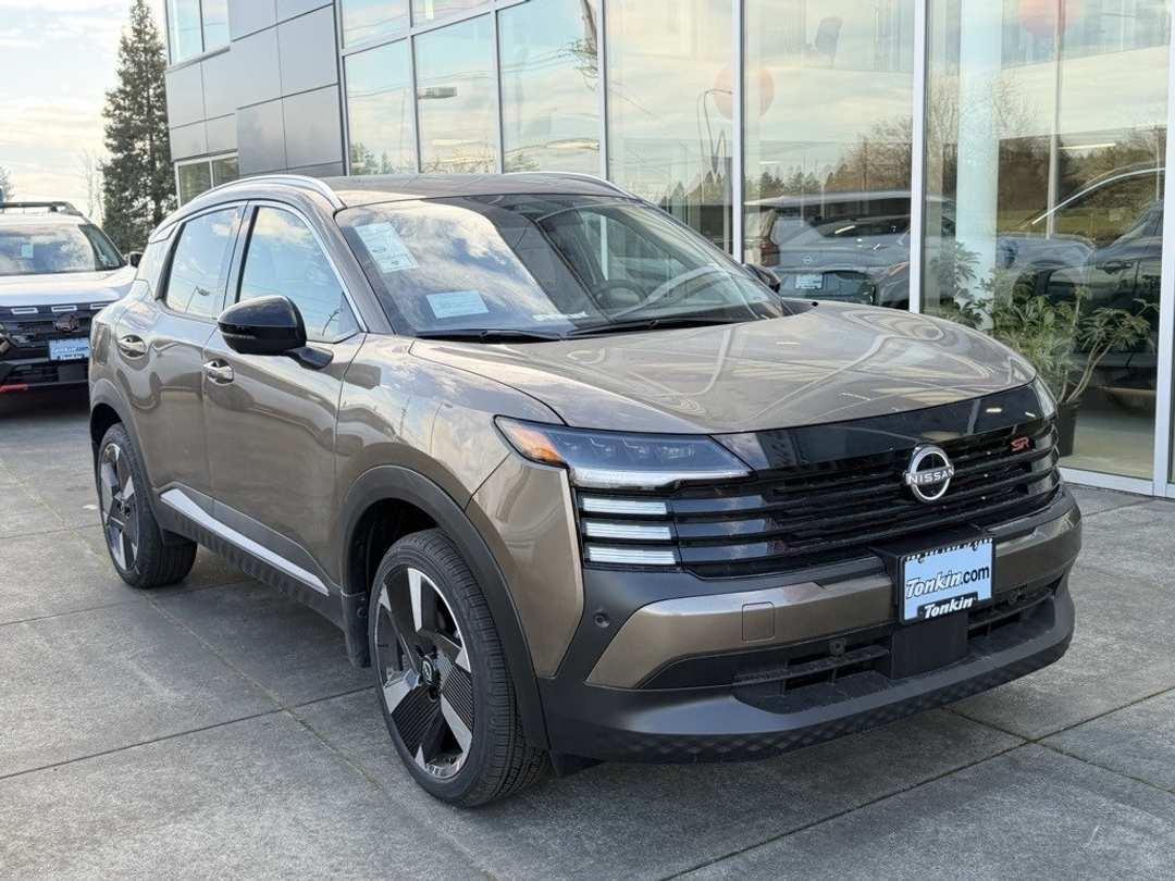 2026 Nissan Kicks SR - Image 2