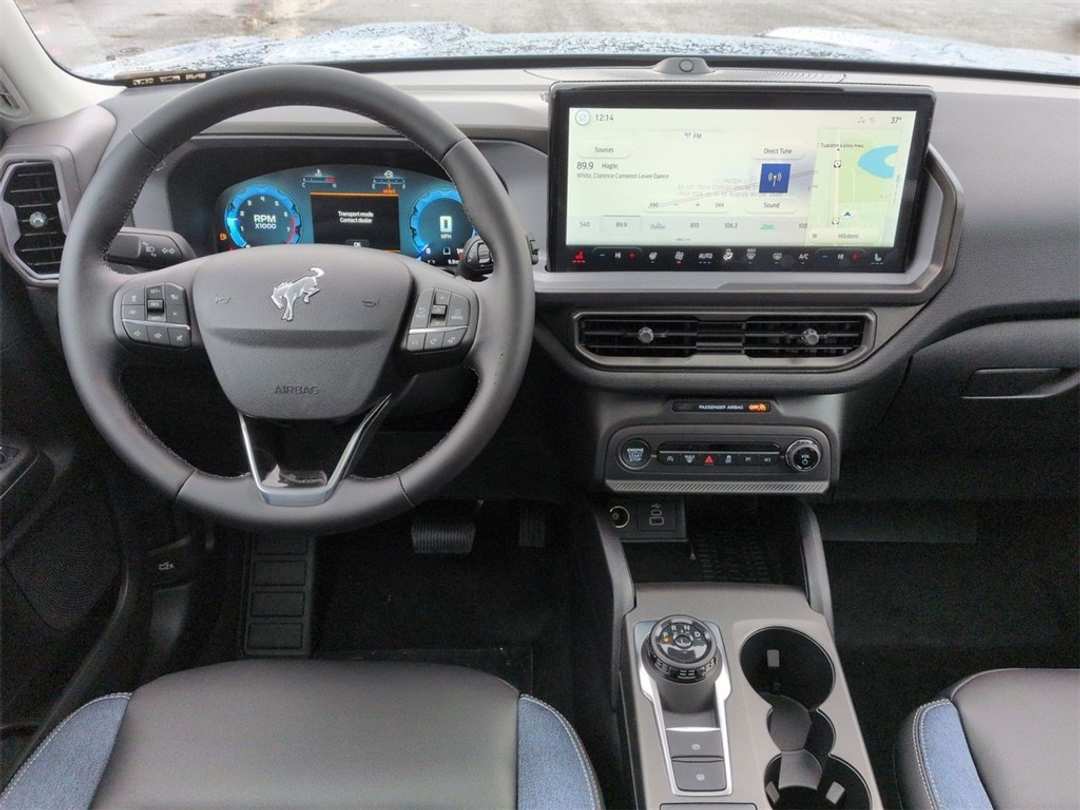 2025 Ford Bronco Sport Outer Banks - Image 24