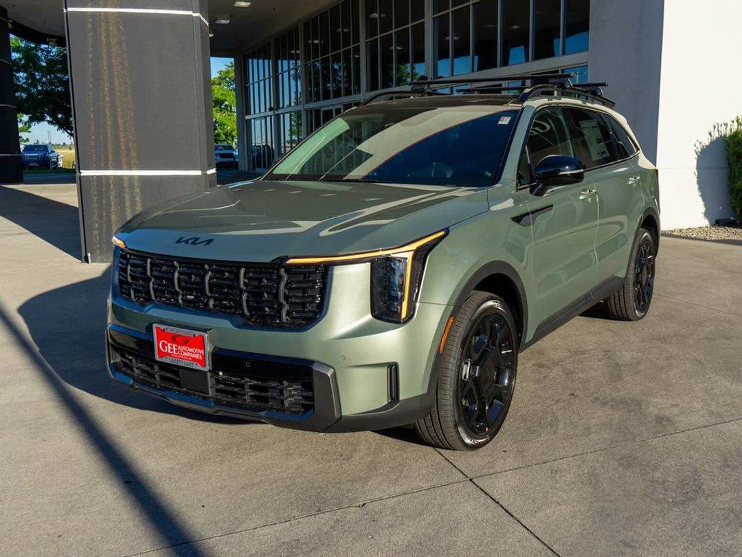 2025 Kia Sorento XLine EX - Image 3