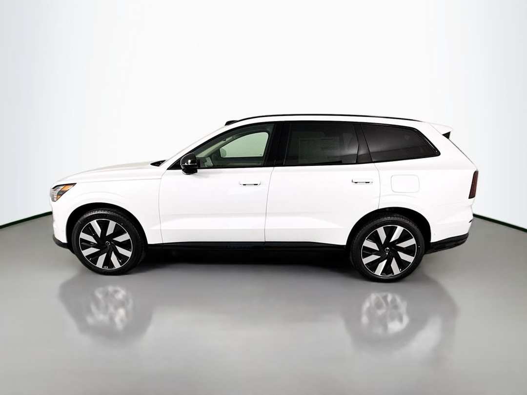 2025 Volvo Ex90 Twin Motor Plus - Image 2