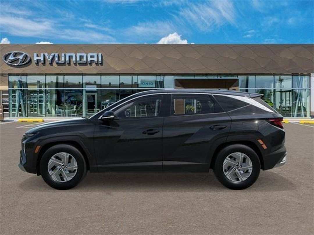 2026 Hyundai Tucson Blue - Image 3