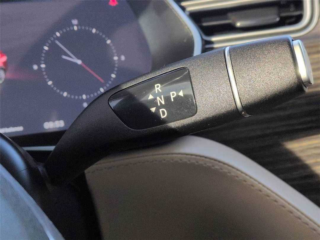 2016 Tesla Model X 90D - Image 17