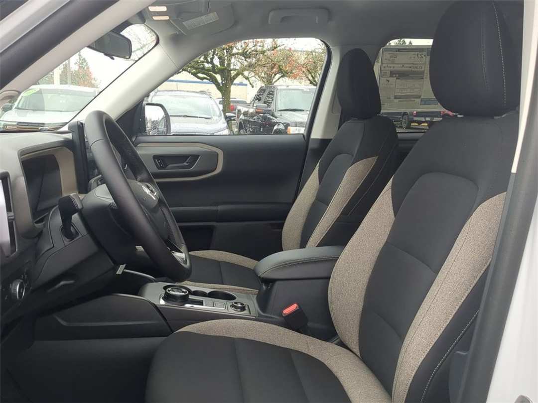 2025 Ford Bronco Sport Big Bend - Image 13