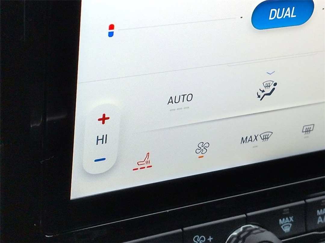 2025 Ford Ranger XLT - Image 21