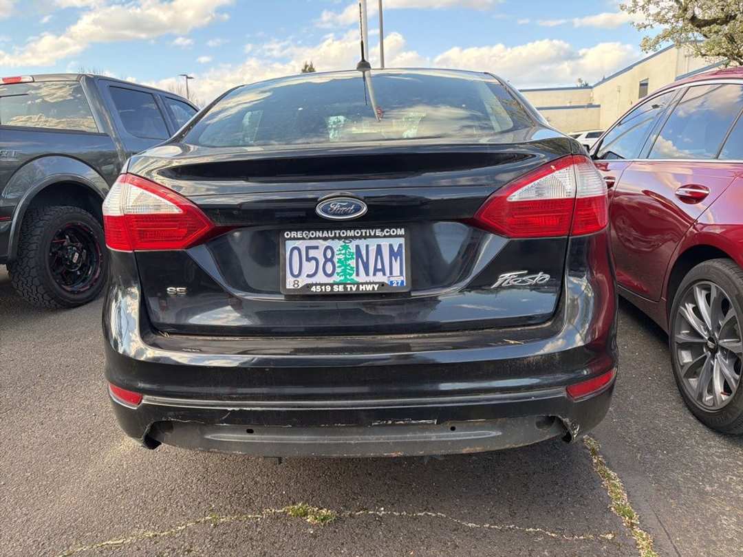 2016 Ford Fiesta SE - Image 3