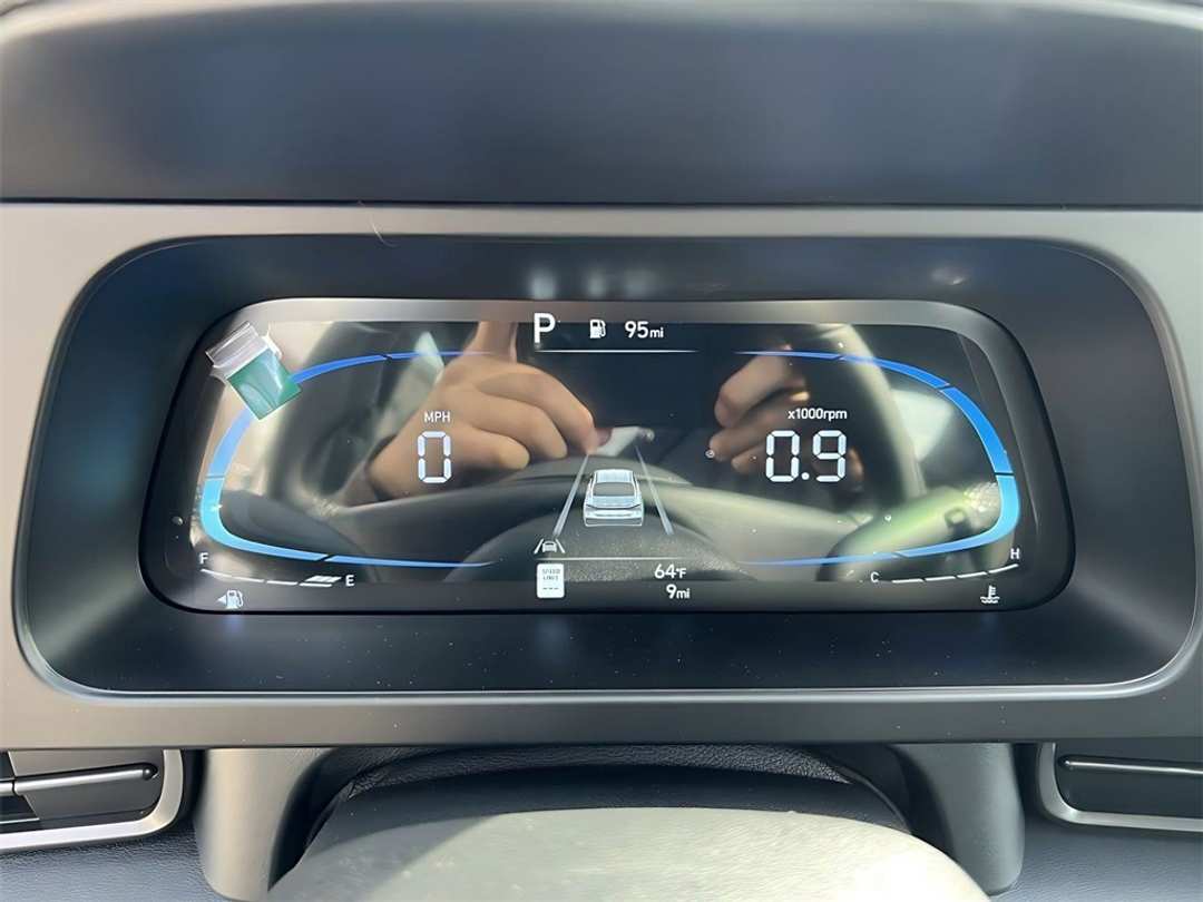 2026 Hyundai Venue SEL - Image 17