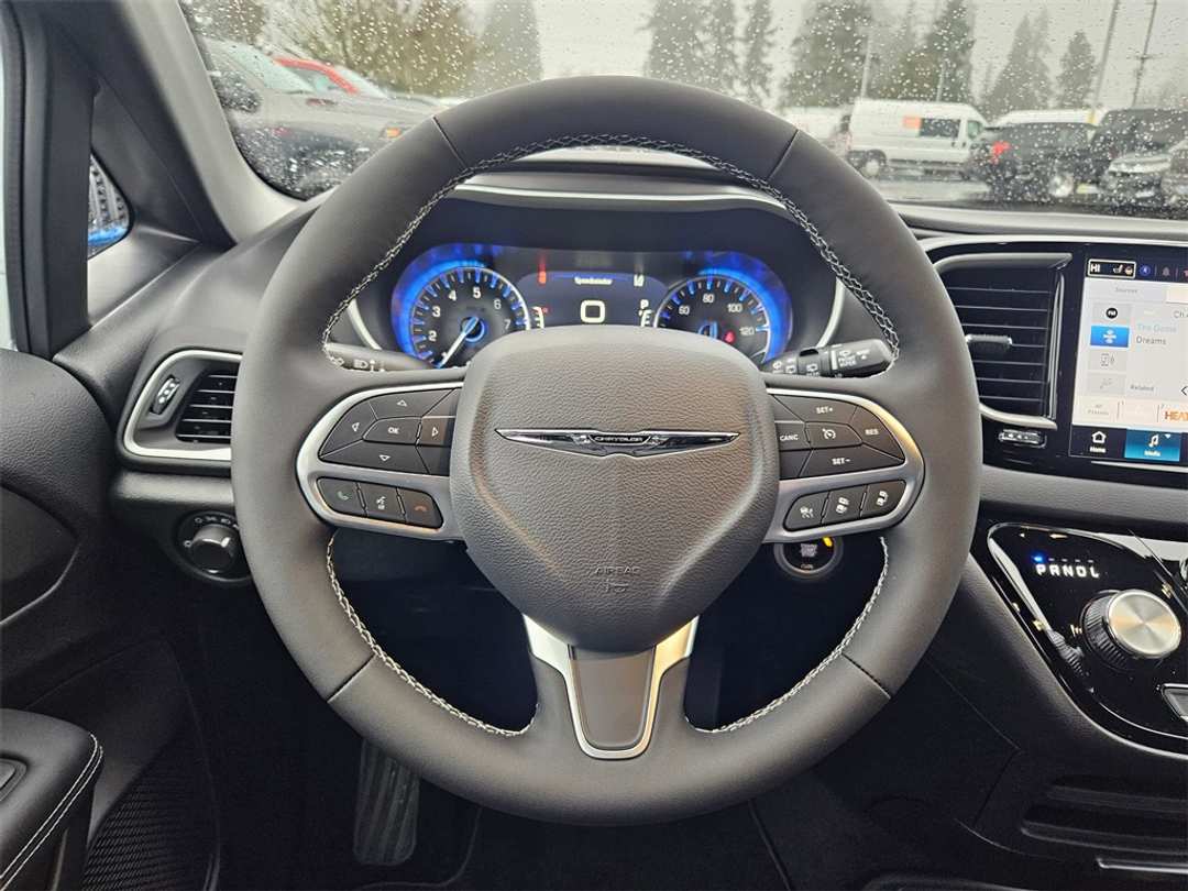 2026 Chrysler Voyager LX - Image 15