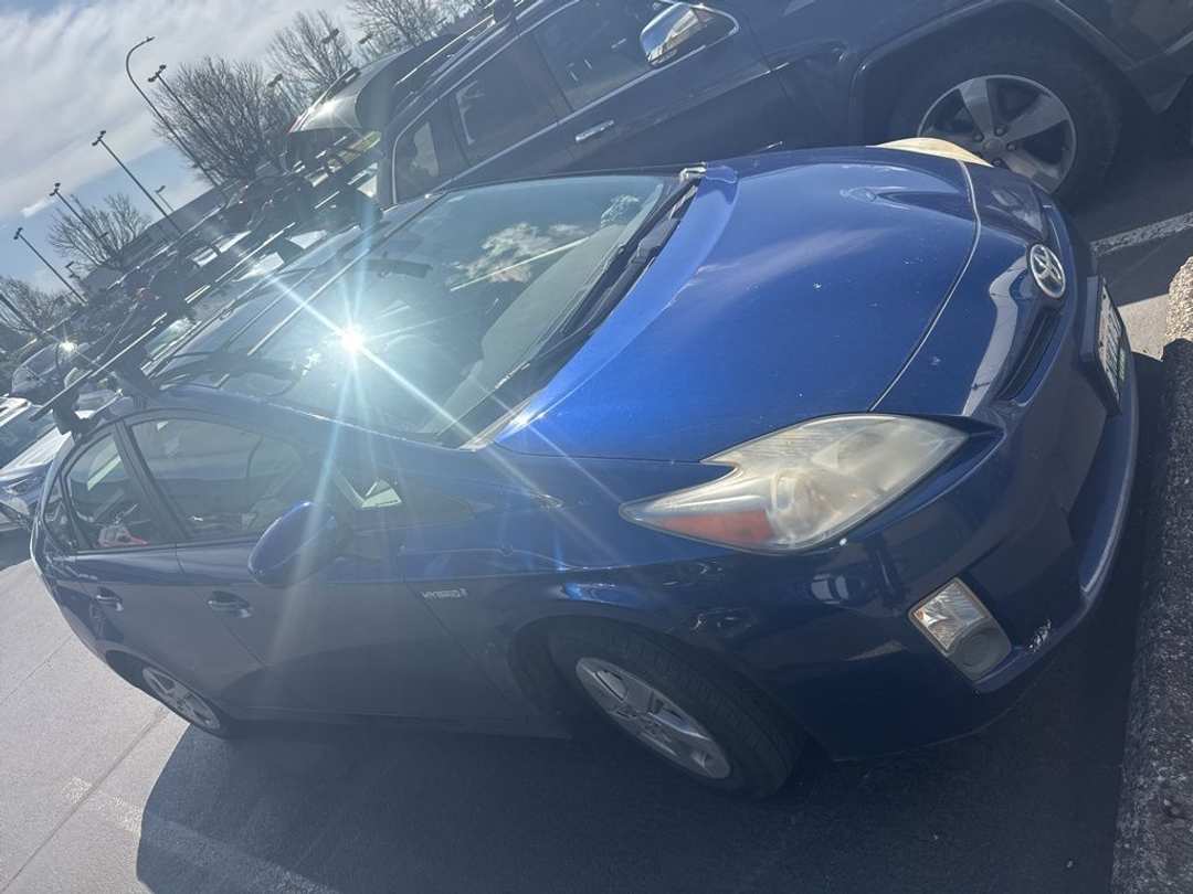 2010 Toyota Prius I - Image 2