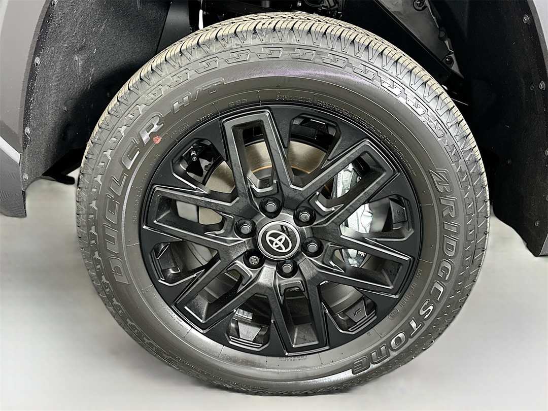 2026 Toyota Tundra Limited - Image 31