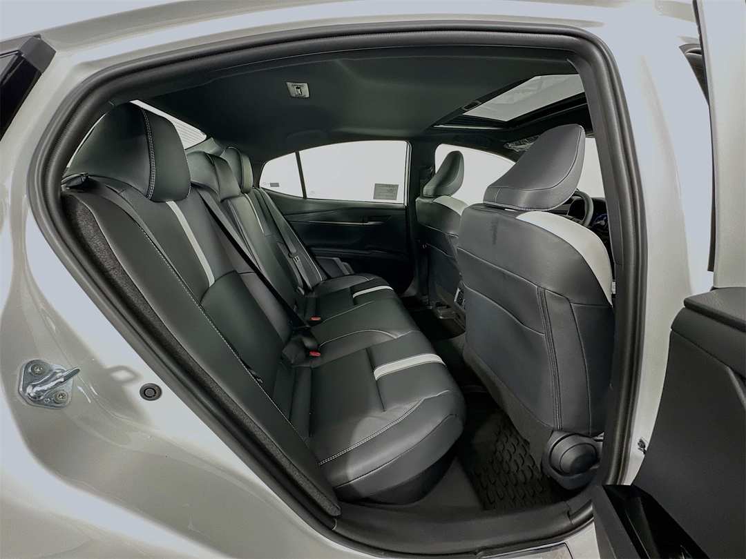 2026 Toyota Camry SE Nightshade - Image 28