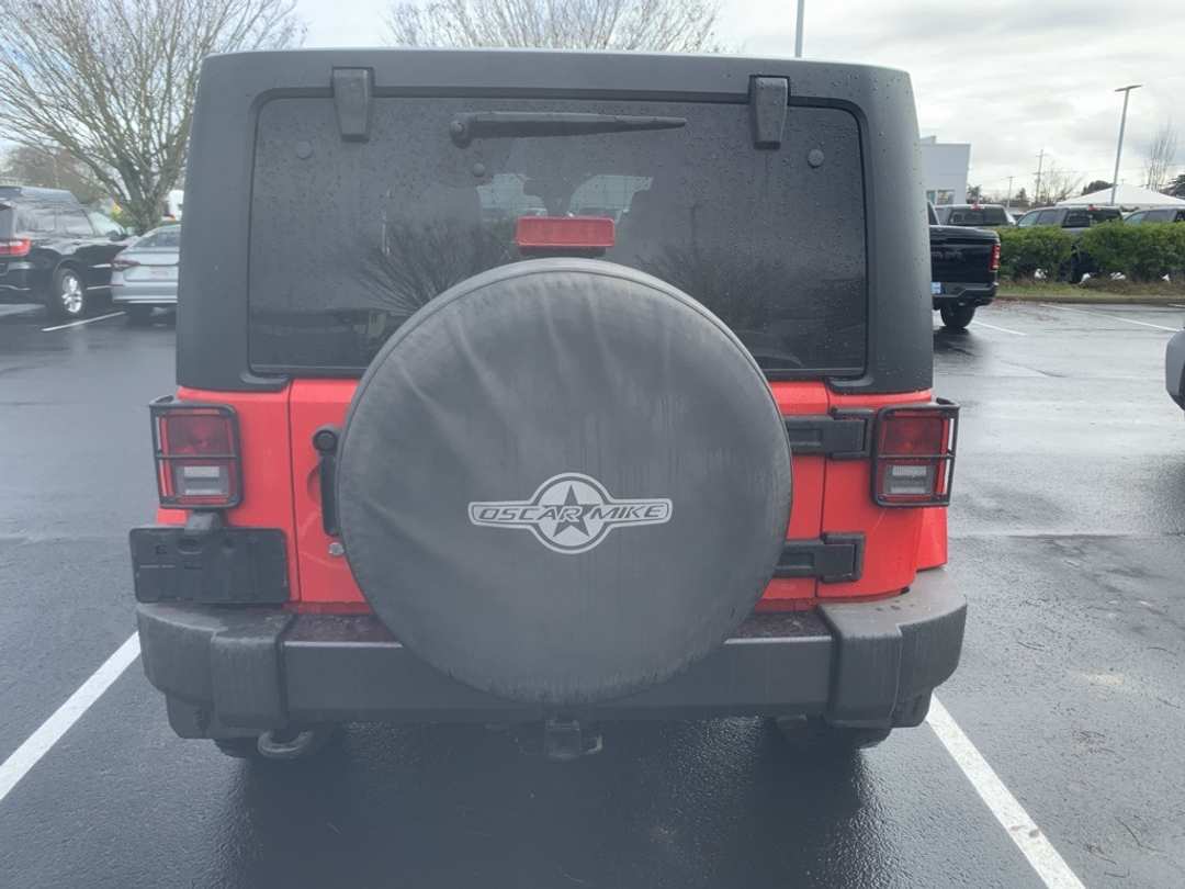 2016 Jeep Wrangler Unlimited Freedom Edition - Image 3