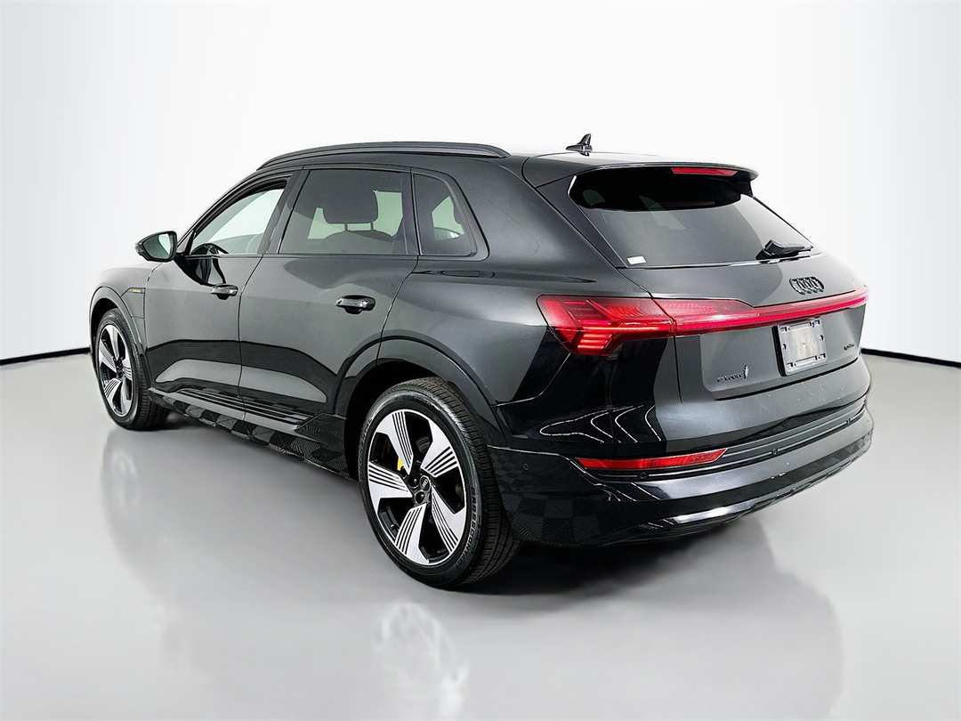 2022 Audi E-Tron Premium Plus - Image 5