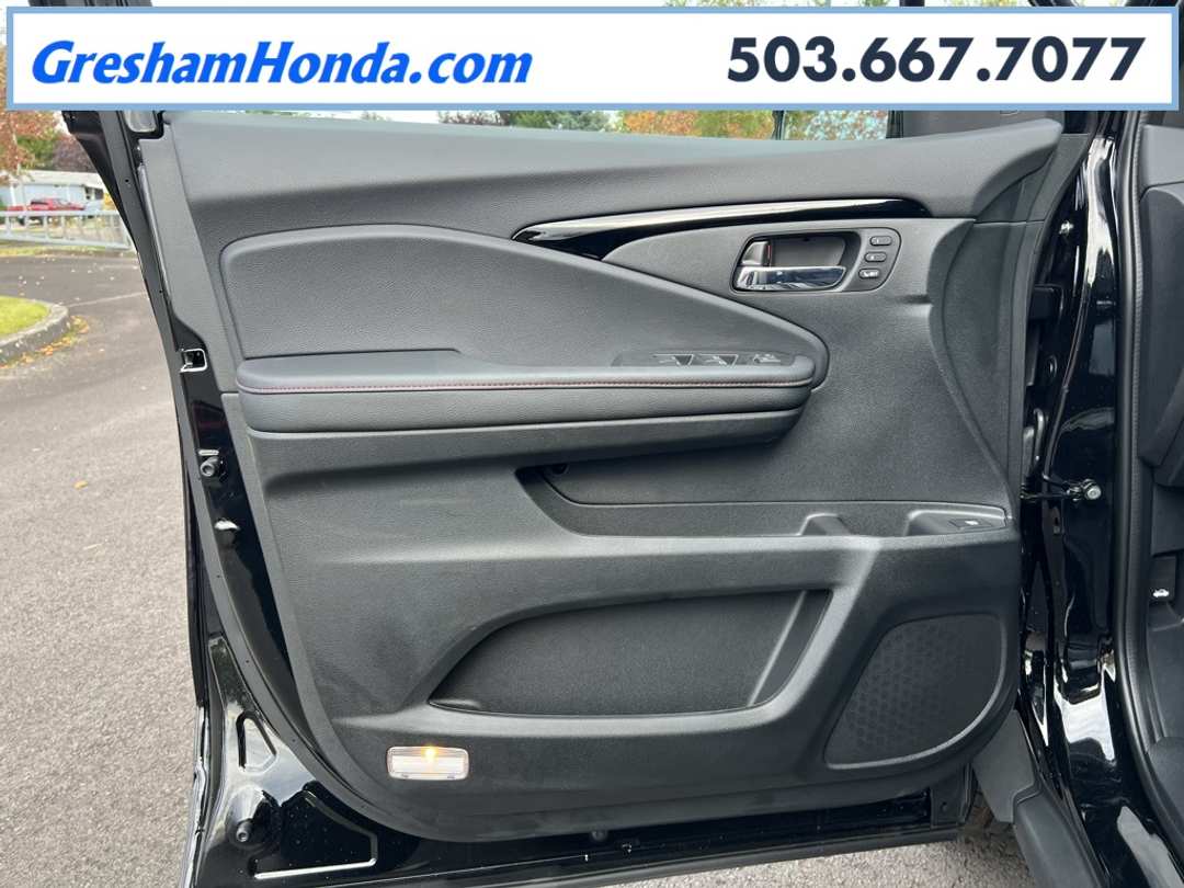 2026 Honda Ridgeline Black Edition - Image 10