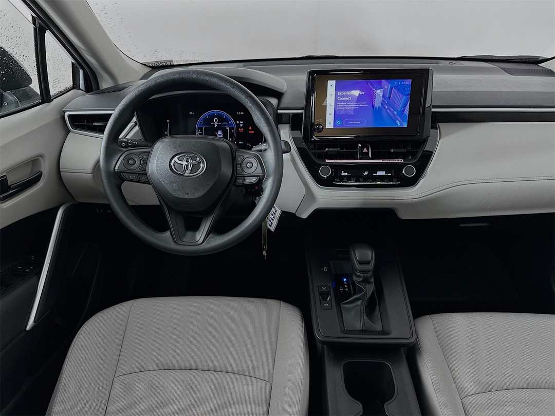 2026 Toyota Corolla Cross L - Image 21