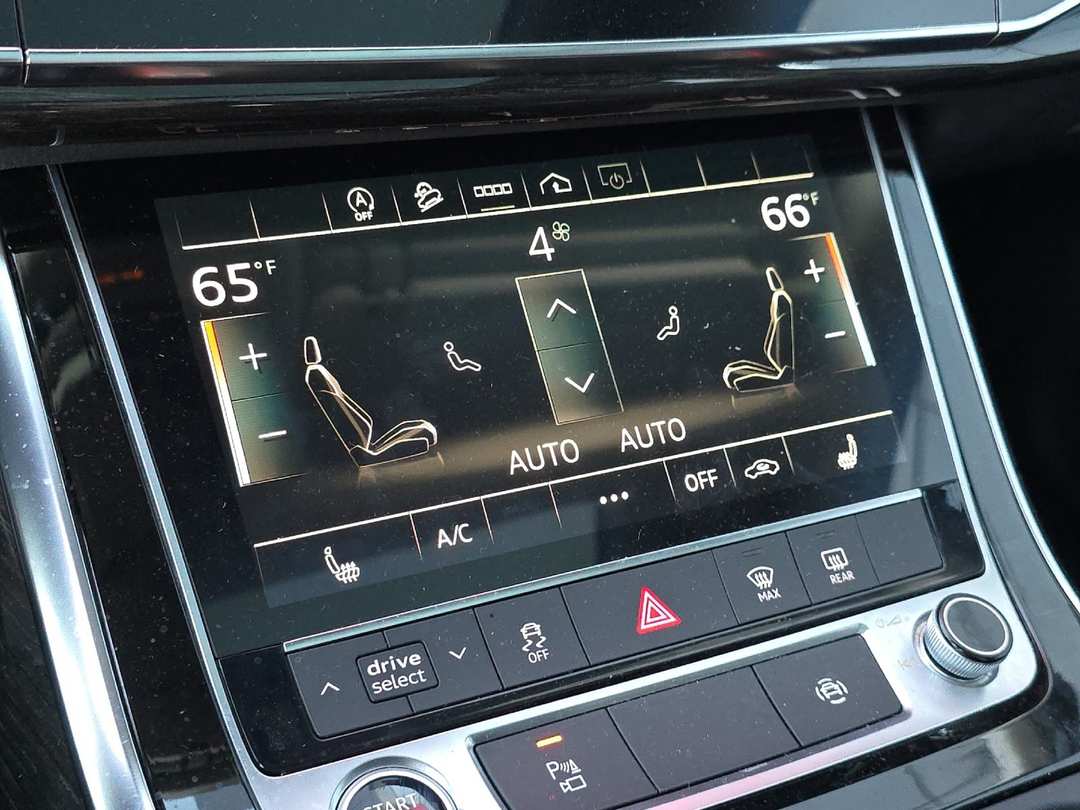 2022 Audi Q7 45 Premium - Image 21