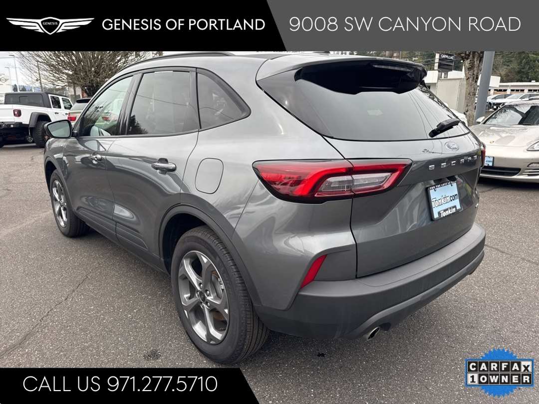 2025 Ford Escape STLine - Image 5