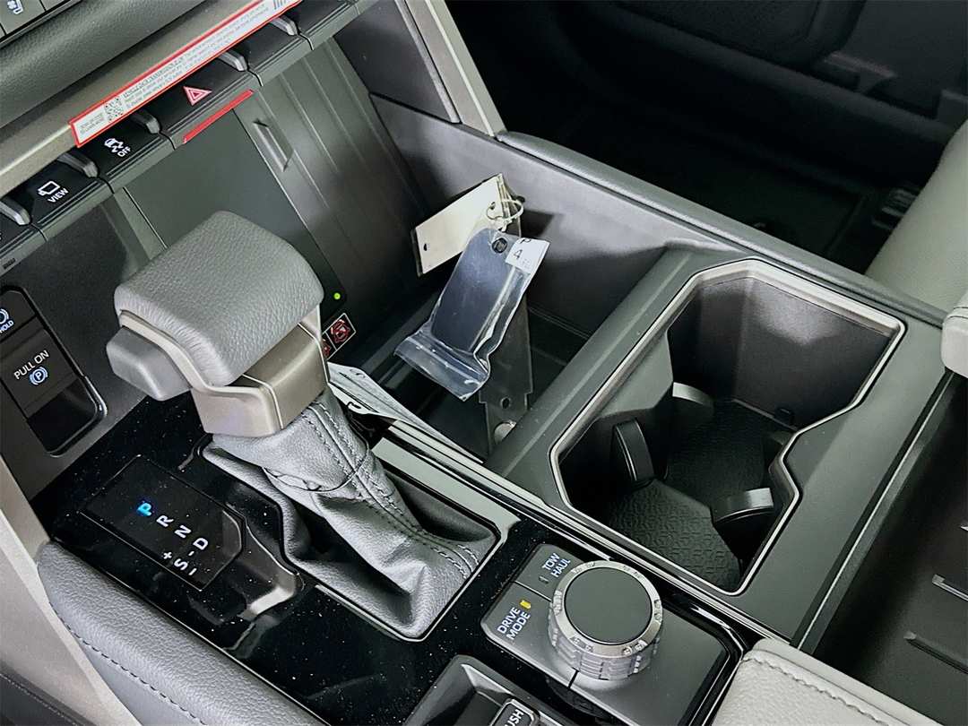 2026 Toyota Tundra Limited - Image 17