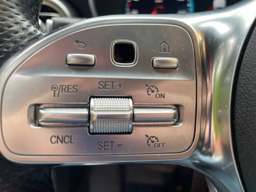 2022 Mercedes-Benz GLC GLC 300 - Image 15