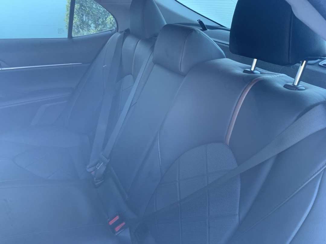 2019 Toyota Camry L - Image 8