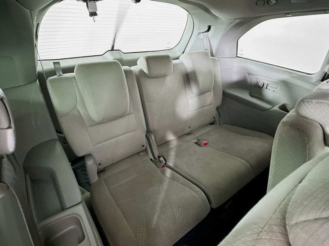 2017 Honda Odyssey SE - Image 26