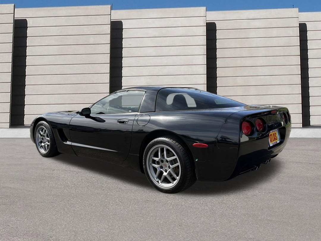 2004 Chevrolet Corvette - Image 3
