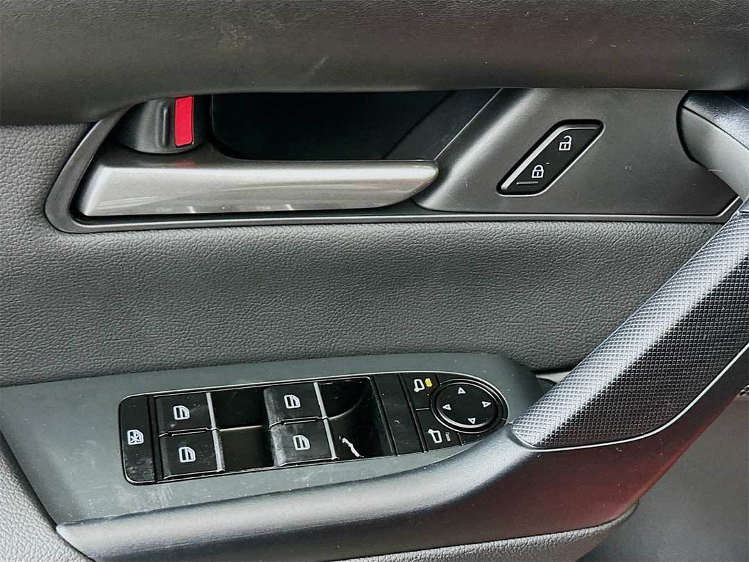 2026 MAZDA Cx-50 Premium - Image 18