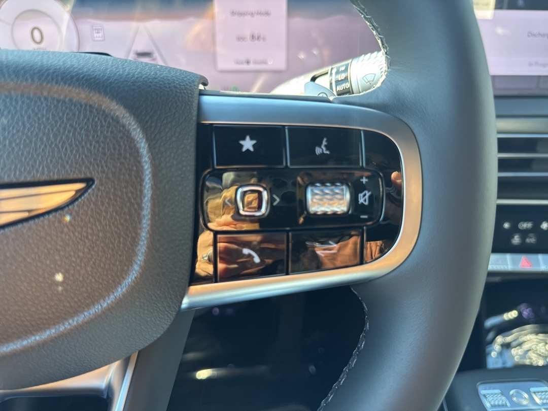 2026 Genesis Gv60 19" - Image 33