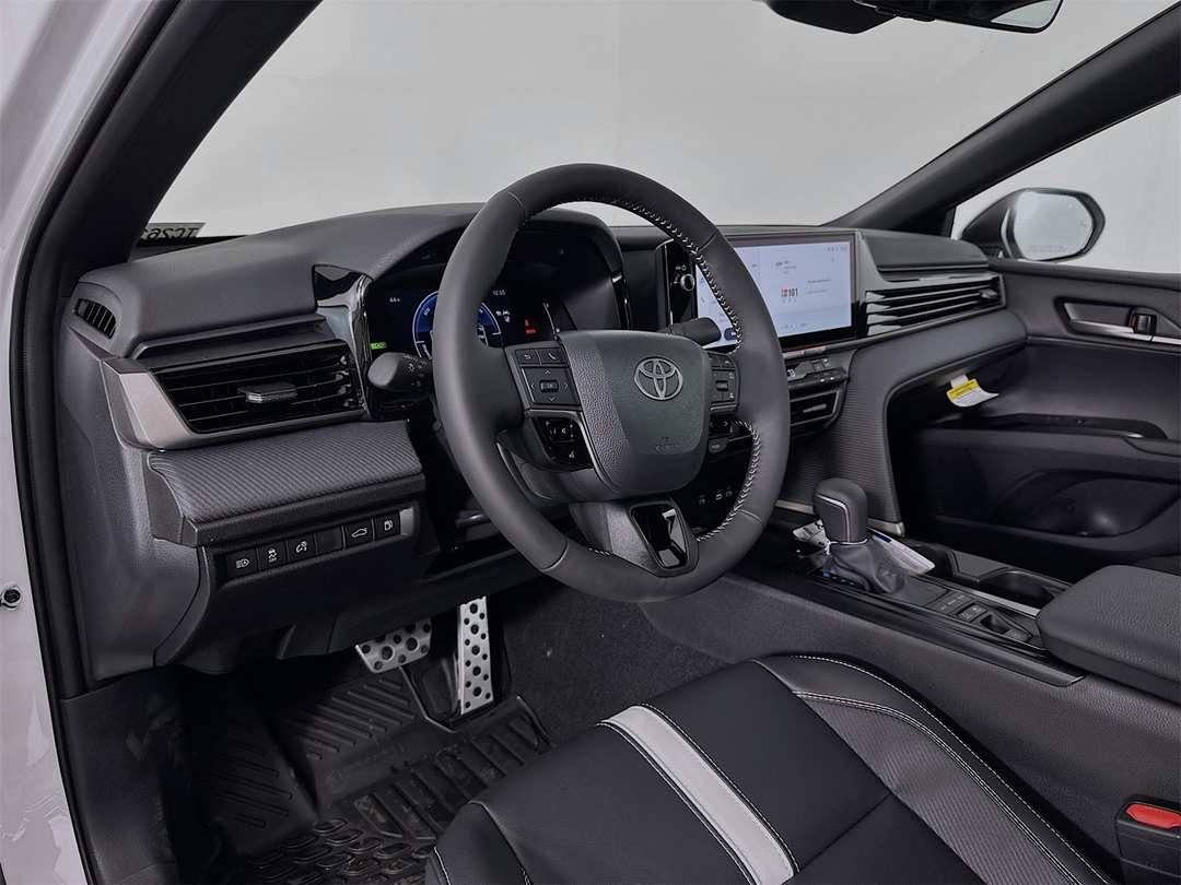 2026 Toyota Camry SE Nightshade - Image 9