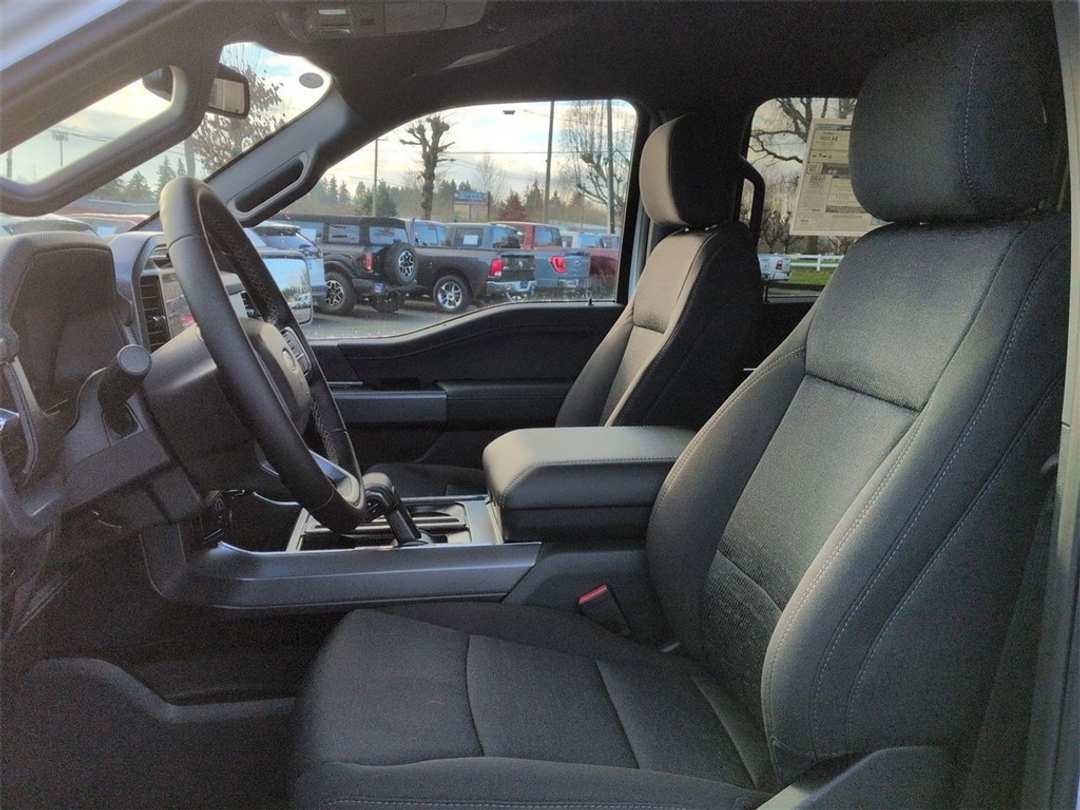 2026 Ford F-150 XLT - Image 13