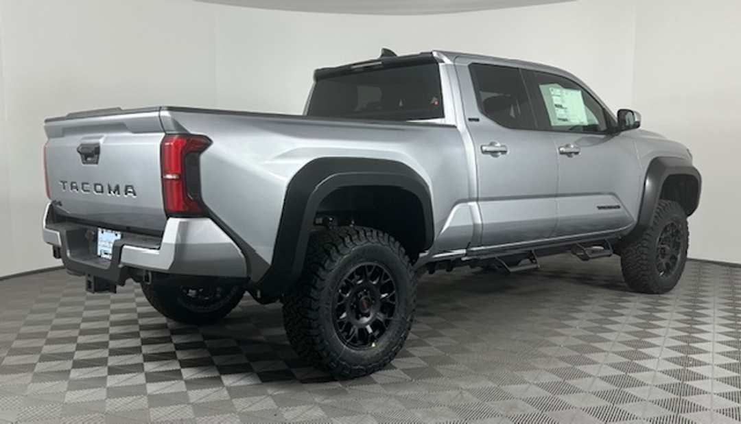 Toyota Tacoma - Image 3