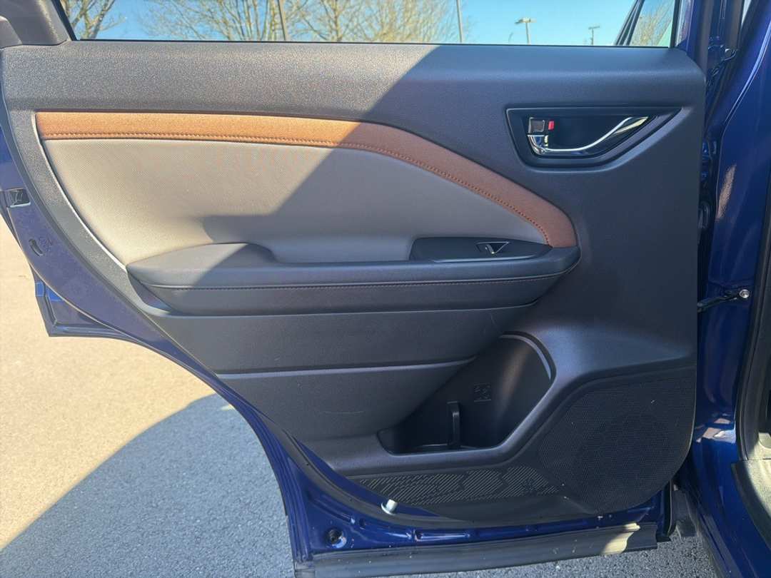 2025 Subaru Forester Sport - Image 17