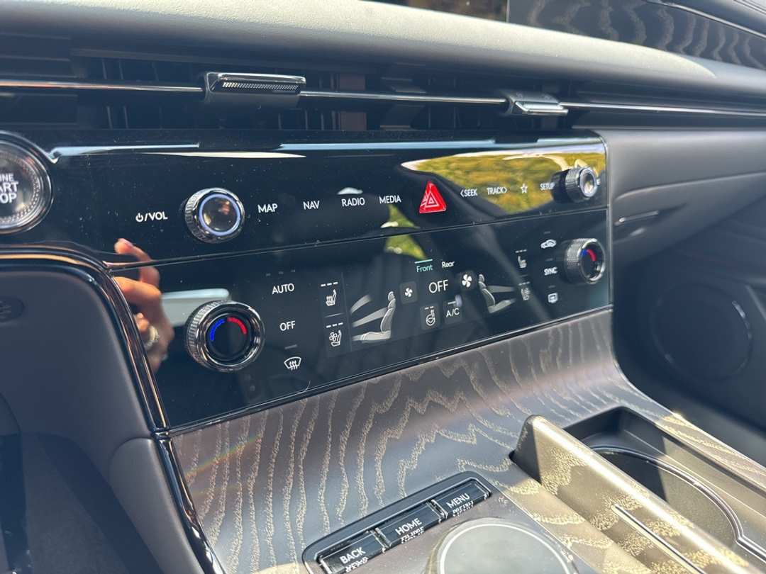 2026 Genesis G80 3.5T - Image 24