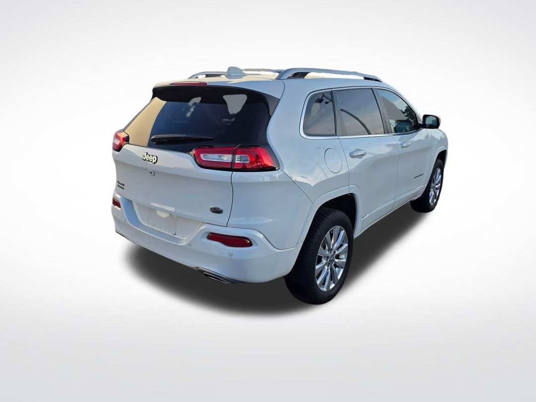 2016 Jeep Cherokee Overland - Image 7