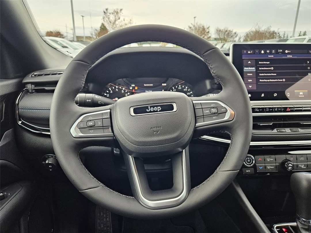 2026 Jeep Compass Latitude - Image 15